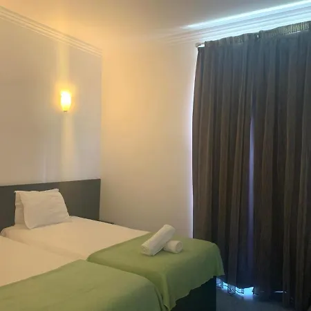 Alojamento Flor Da Serra Farm stay Castanheira de Pera